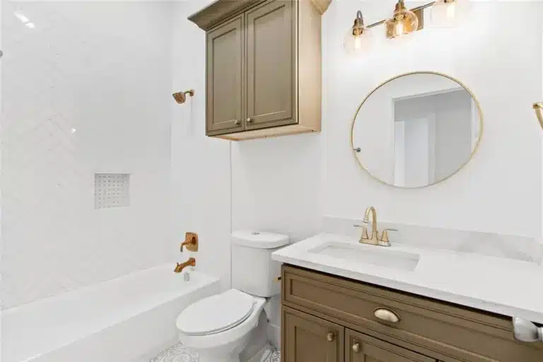 Innovative Construction | Whole-Home Renovations | Bathroom Remodel AFTER Photo (5-E)