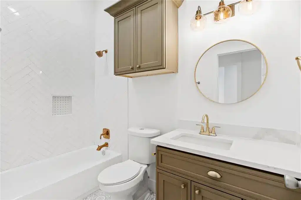 Innovative Construction | Whole-Home Renovations | Bathroom Remodel AFTER Photo (5-E)